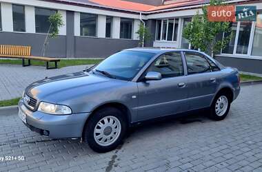 Седан Audi A4 2000 в 