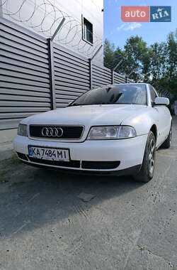 Седан Audi A4 1998 в 