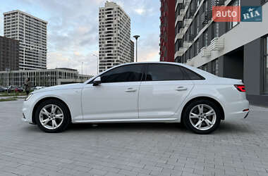 Седан Audi A4 2018 в 