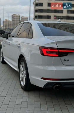 Седан Audi A4 2018 в 