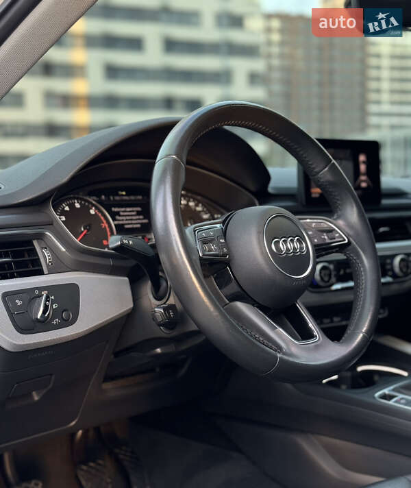 Седан Audi A4 2018 в Києві