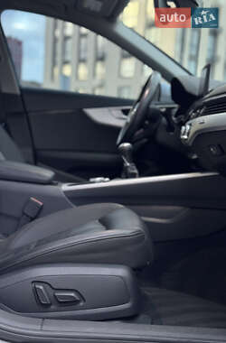 Седан Audi A4 2018 в 