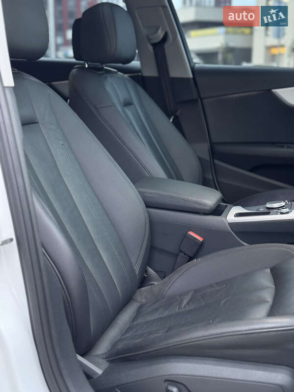 Седан Audi A4 2018 в Києві