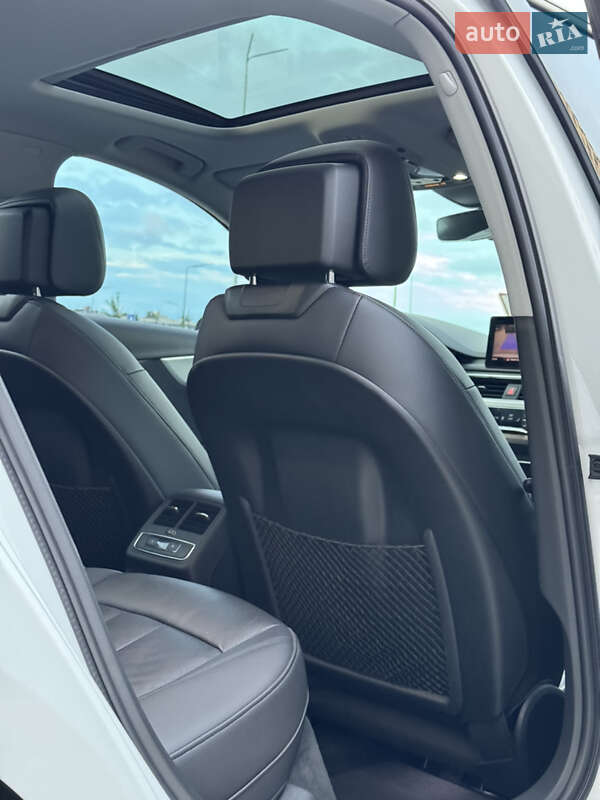 Седан Audi A4 2018 в Києві