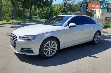Седан Audi A4 2016 в 