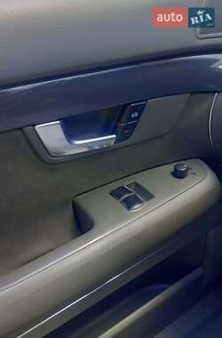 Седан Audi A4 2001 в 