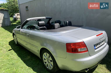 Кабриолет Audi A4 2004 в 