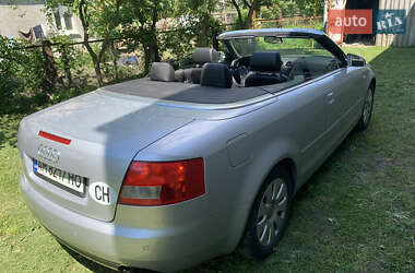 Кабриолет Audi A4 2004 в 