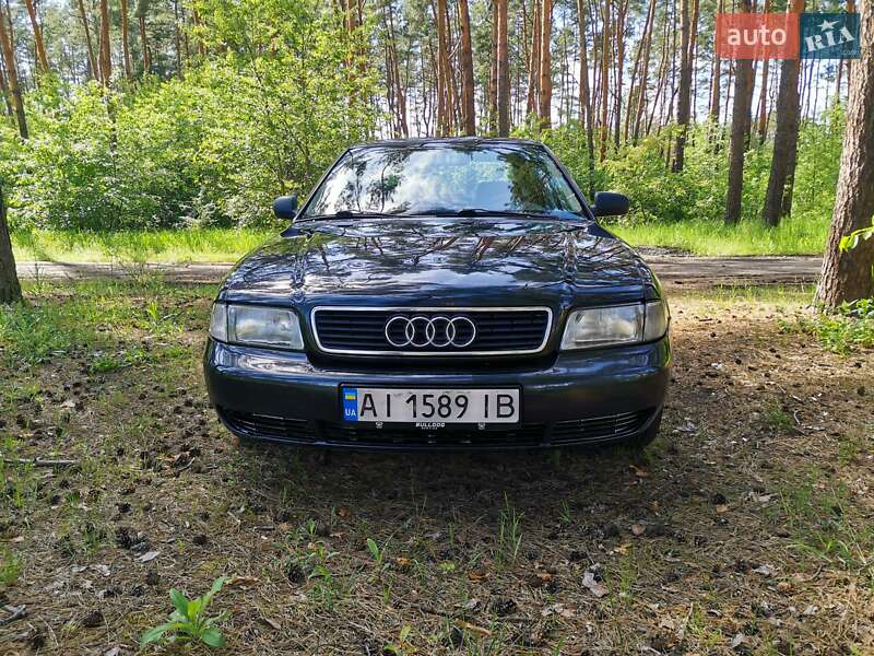 Седан Audi A4 1996 в Киеве