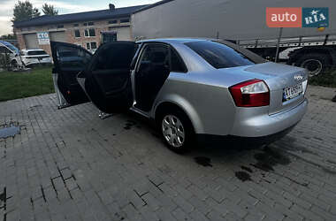 Седан Audi A4 2001 в 