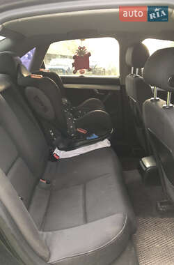 Седан Audi A4 2002 в 