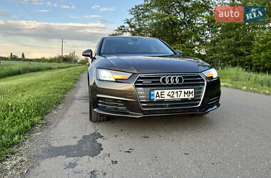 Седан Audi A4 2016 в 