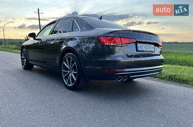 Седан Audi A4 2016 в 