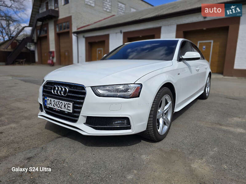 Седан Audi A4 2015 в Умані