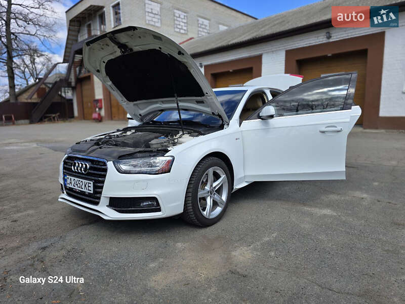 Седан Audi A4 2015 в Умані