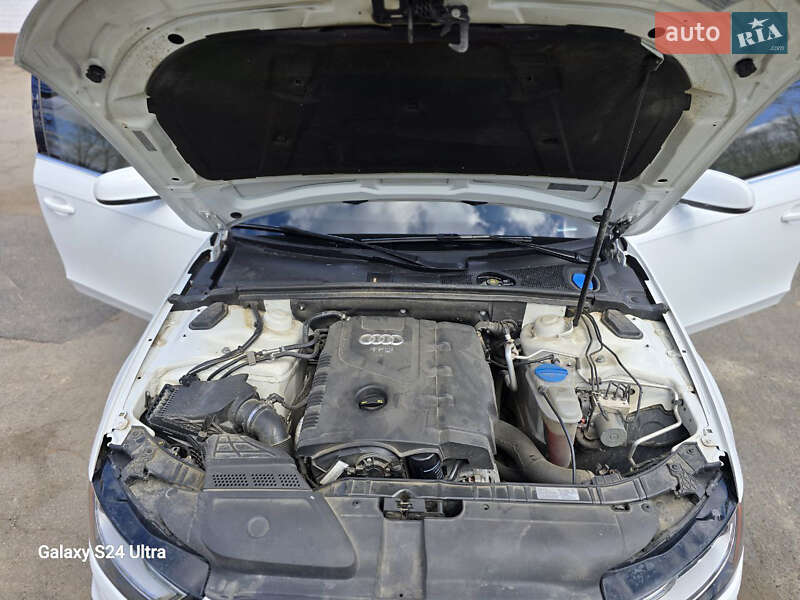 Седан Audi A4 2015 в Умані