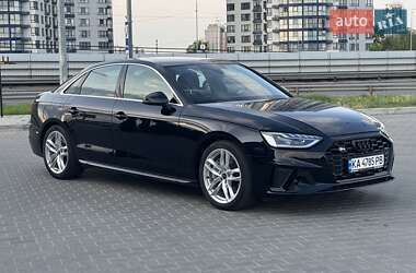 Седан Audi A4 2023 в 