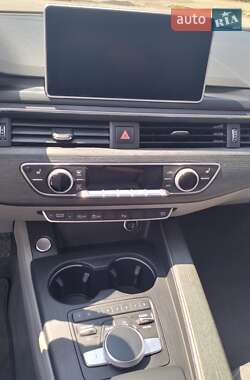 Седан Audi A4 2018 в 