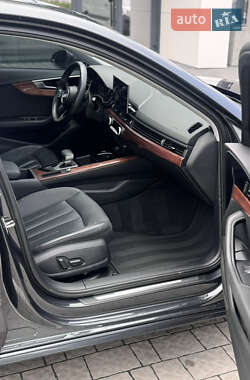 Седан Audi A4 2020 в 