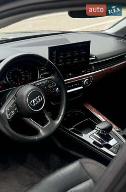Седан Audi A4 2020 в 