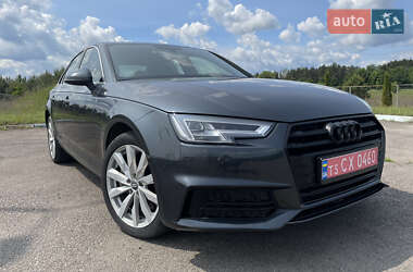 Седан Audi A4 2017 в 