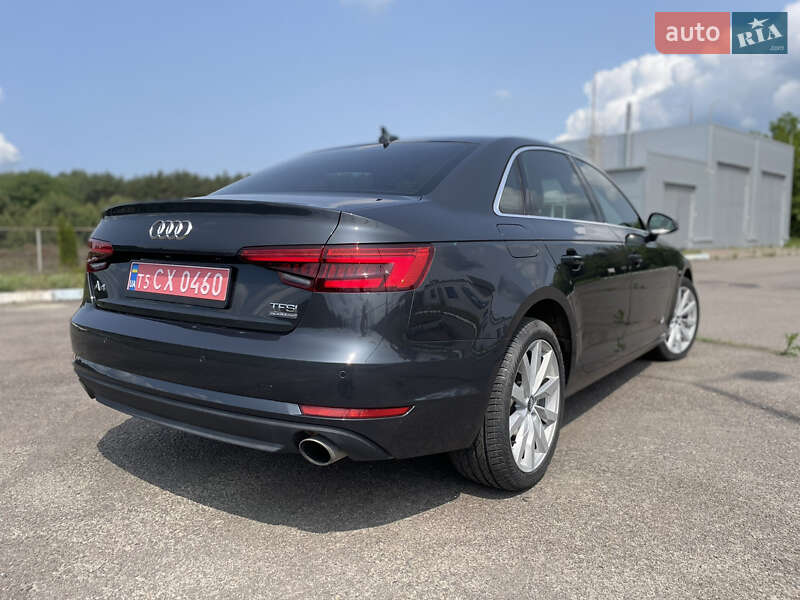 Седан Audi A4 2017 в Ровно