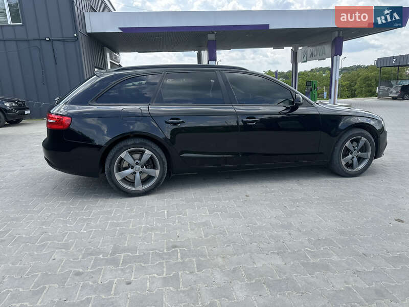 Універсал Audi A4 2013 в Хотині