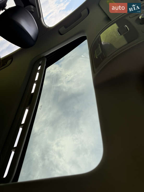 Седан Audi A4 2014 в Львове