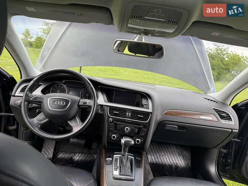 Седан Audi A4 2014 в Львове