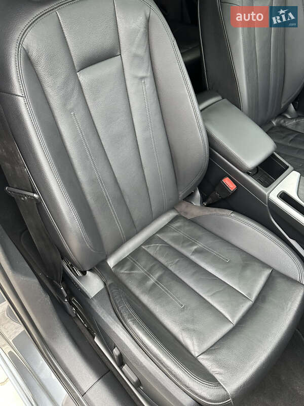 Седан Audi A4 2016 в Тернополі