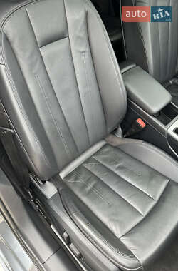 Седан Audi A4 2016 в 