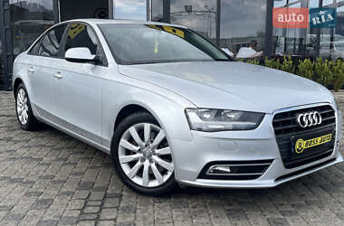 Седан Audi A4 2013 в Мукачево