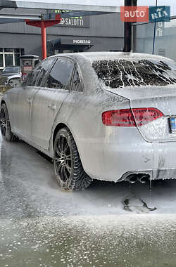Седан Audi A4 2011 в Черновцах