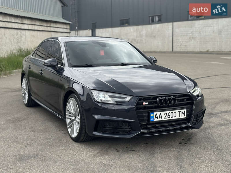 Седан Audi A4 2016 в Киеве