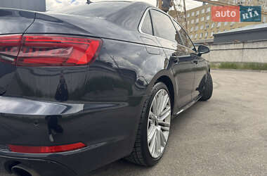 Седан Audi A4 2016 в 