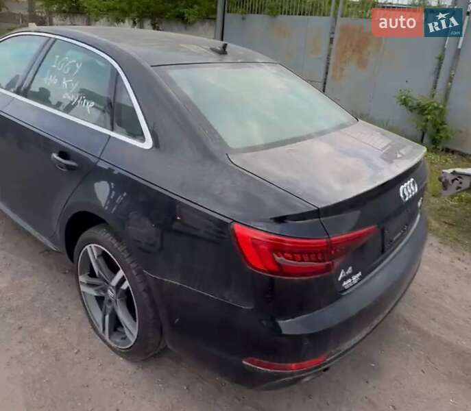 Седан Audi A4 2017 в Ровно