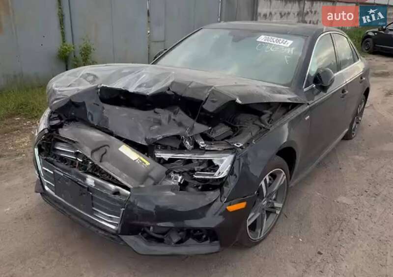 Седан Audi A4 2017 в 