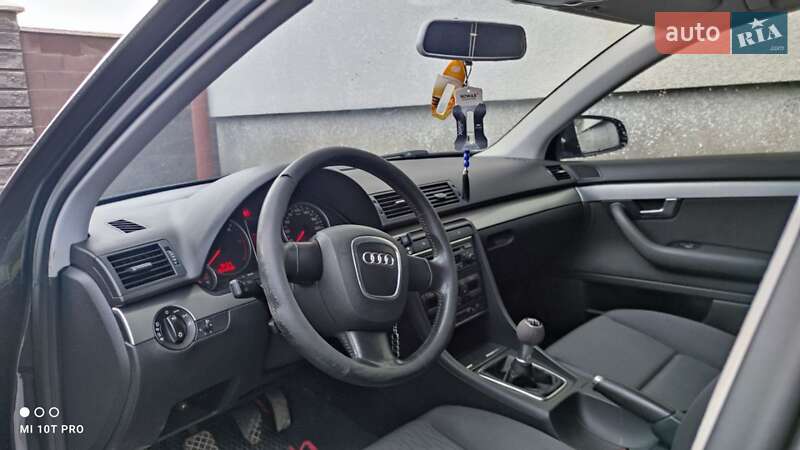 Седан Audi A4 2006 в Виноградове