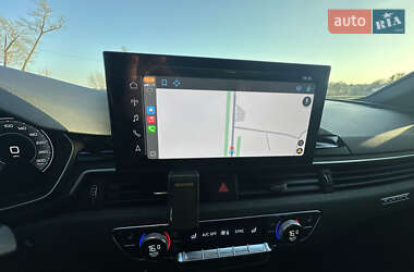 Седан Audi A4 2022 в 