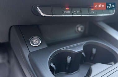 Седан Audi A4 2016 в 