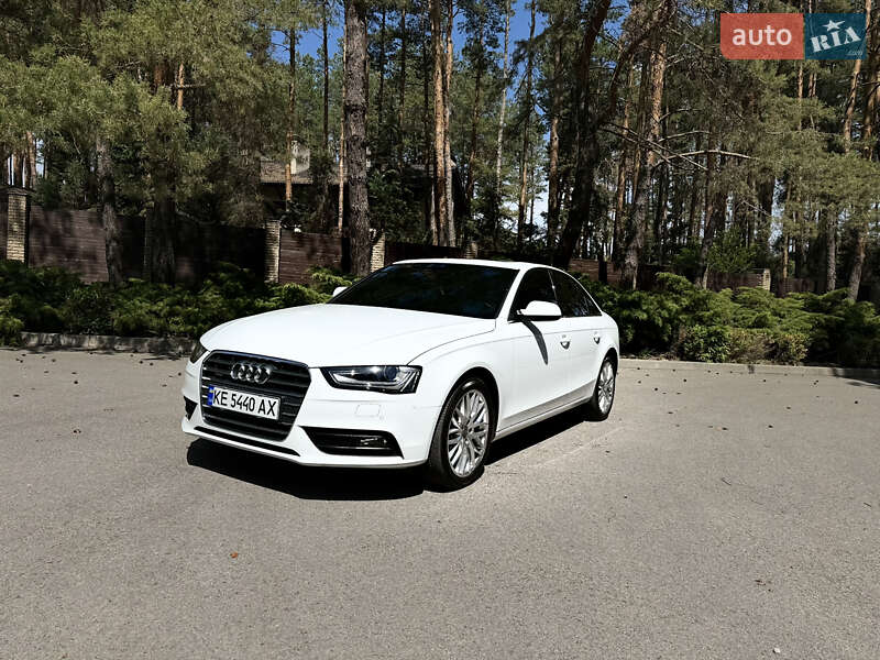Audi A4 2014