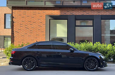 Седан Audi A4 2017 в 