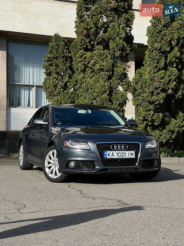 Седан Audi A4 2010 в 