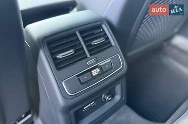 Седан Audi A4 2022 в 