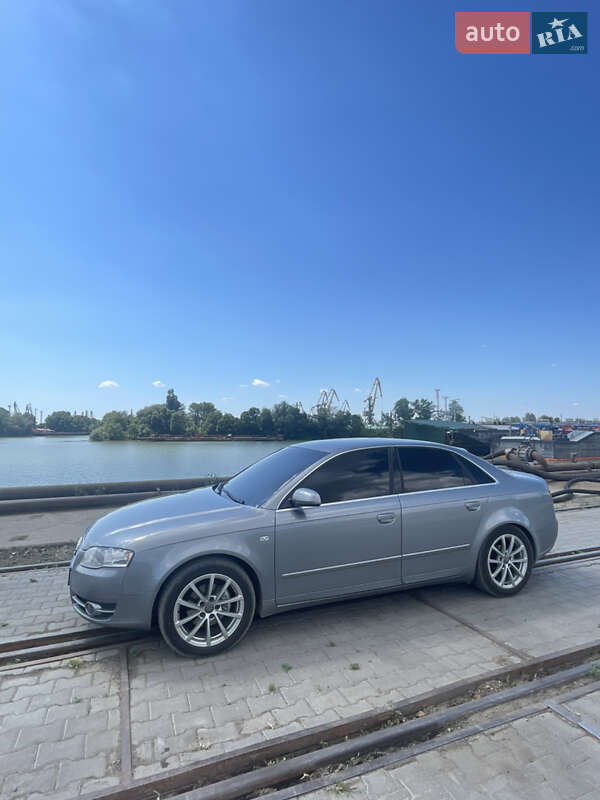 Седан Audi A4 2005 в Измаиле