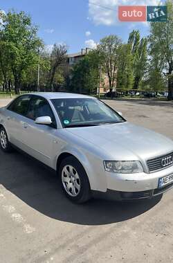 Седан Audi A4 2001 в Першотравенске