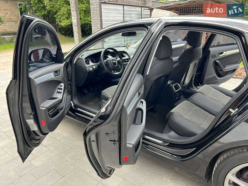 Седан Audi A4 2008 в Киеве