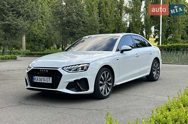 Седан Audi A4 2019 в 