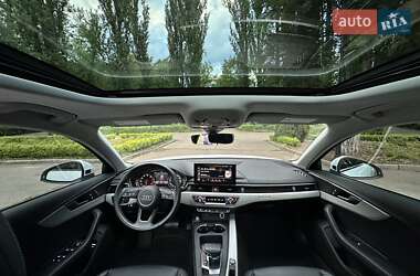Седан Audi A4 2019 в 