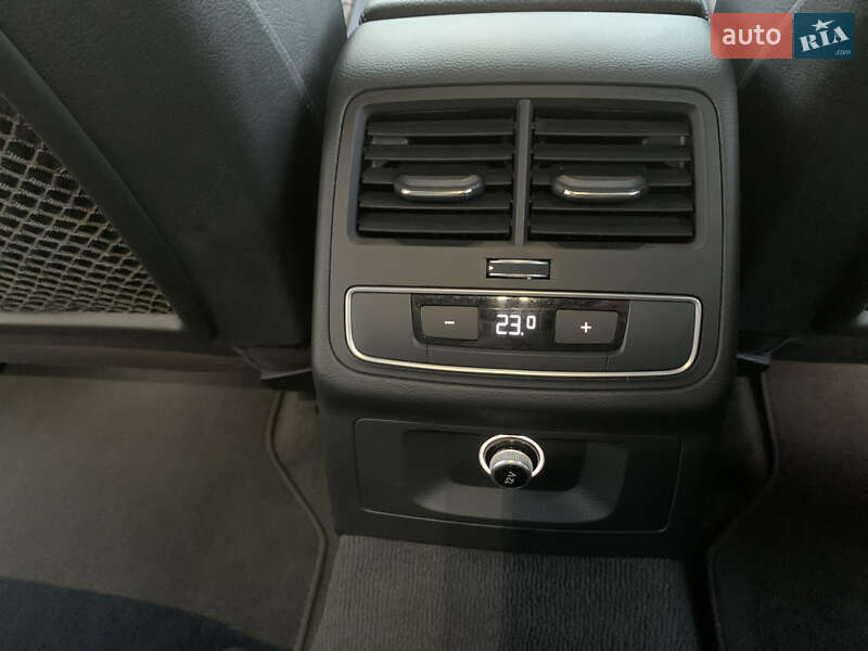 Седан Audi A4 2015 в Кривому Розі